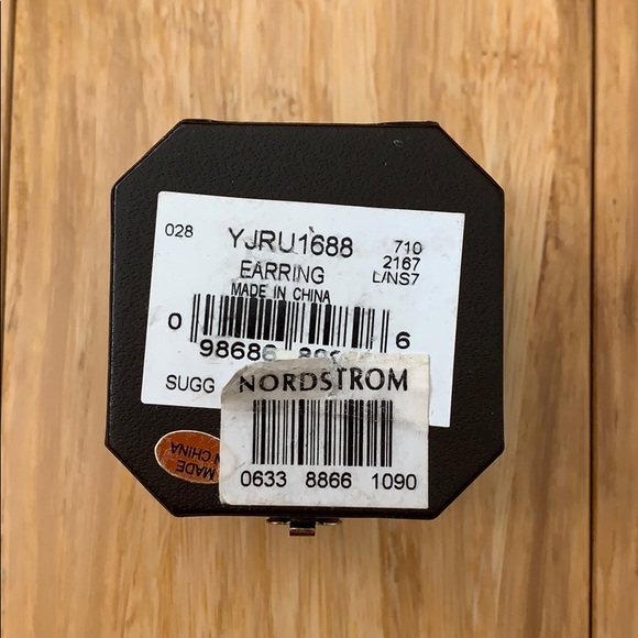 Juicy Couture Earrings - Picture 5 of 6